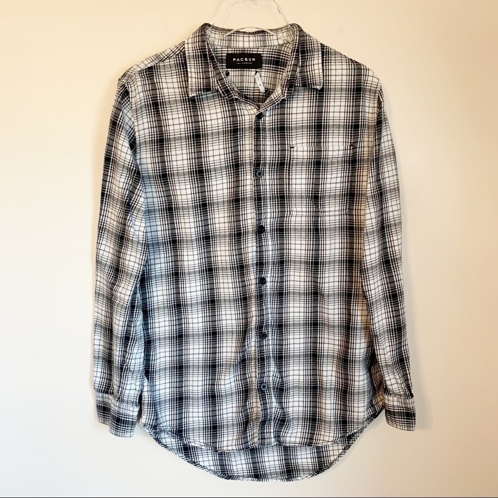 PacSun Men’s Longer Fit Black White Plaid Flannel Casual Button-Down Medium